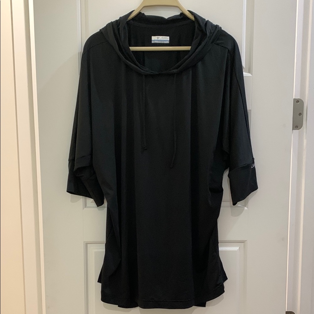 Columbia Black Hooded Swim Cover up Top. Like New Size XL